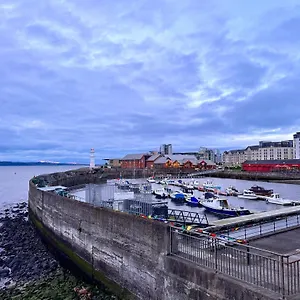 Apartment Britannia Ocean Park Apartments - Fast Wifi And Free Parking, Edinburgh